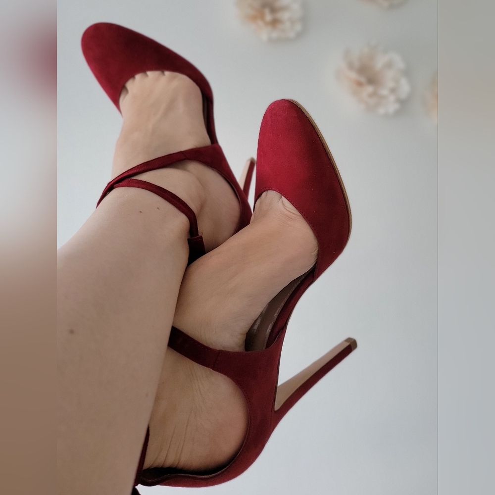 GIANVITO ROSSI Dark Red Suede Lace Up Pump Size 39